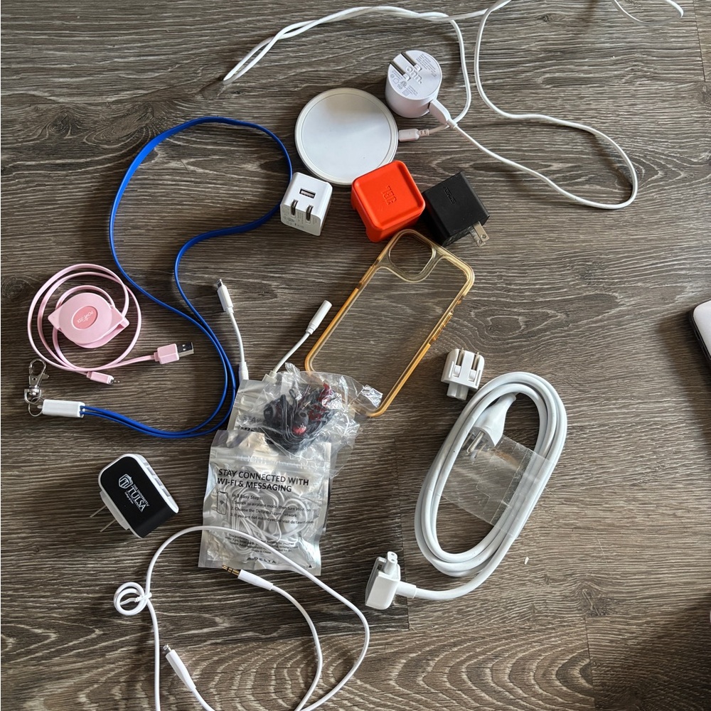 iPhone and MacBook accessories and chargers